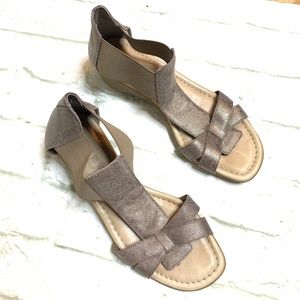 The Flexx golden stretch open toe sandals